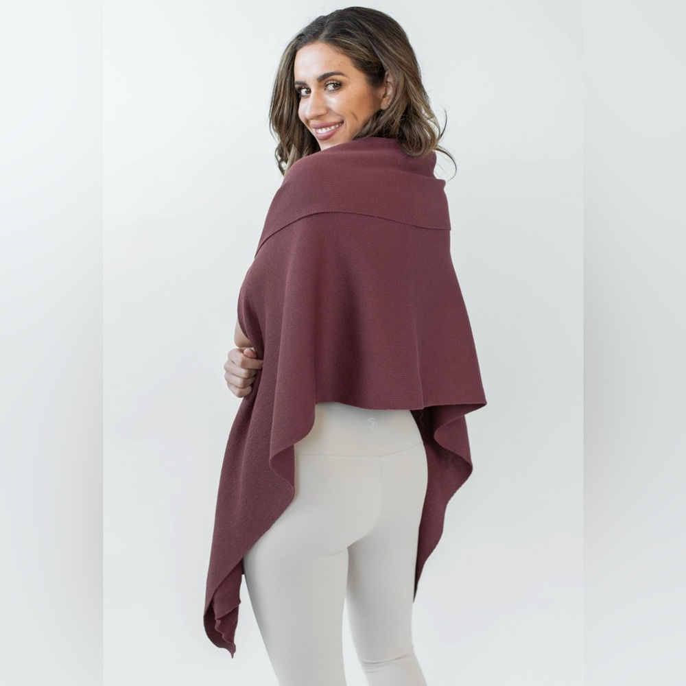 Savvi Amber Sweater Wrap - Picture 7 of 16
